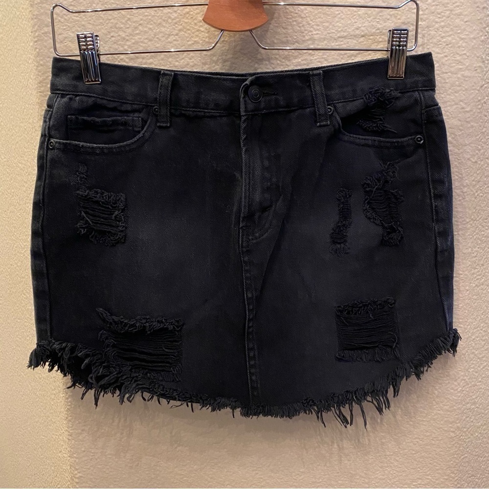 FOREVER 21 Women Charcoal Black Ripped Raw Hem Jean Skirt Size 28